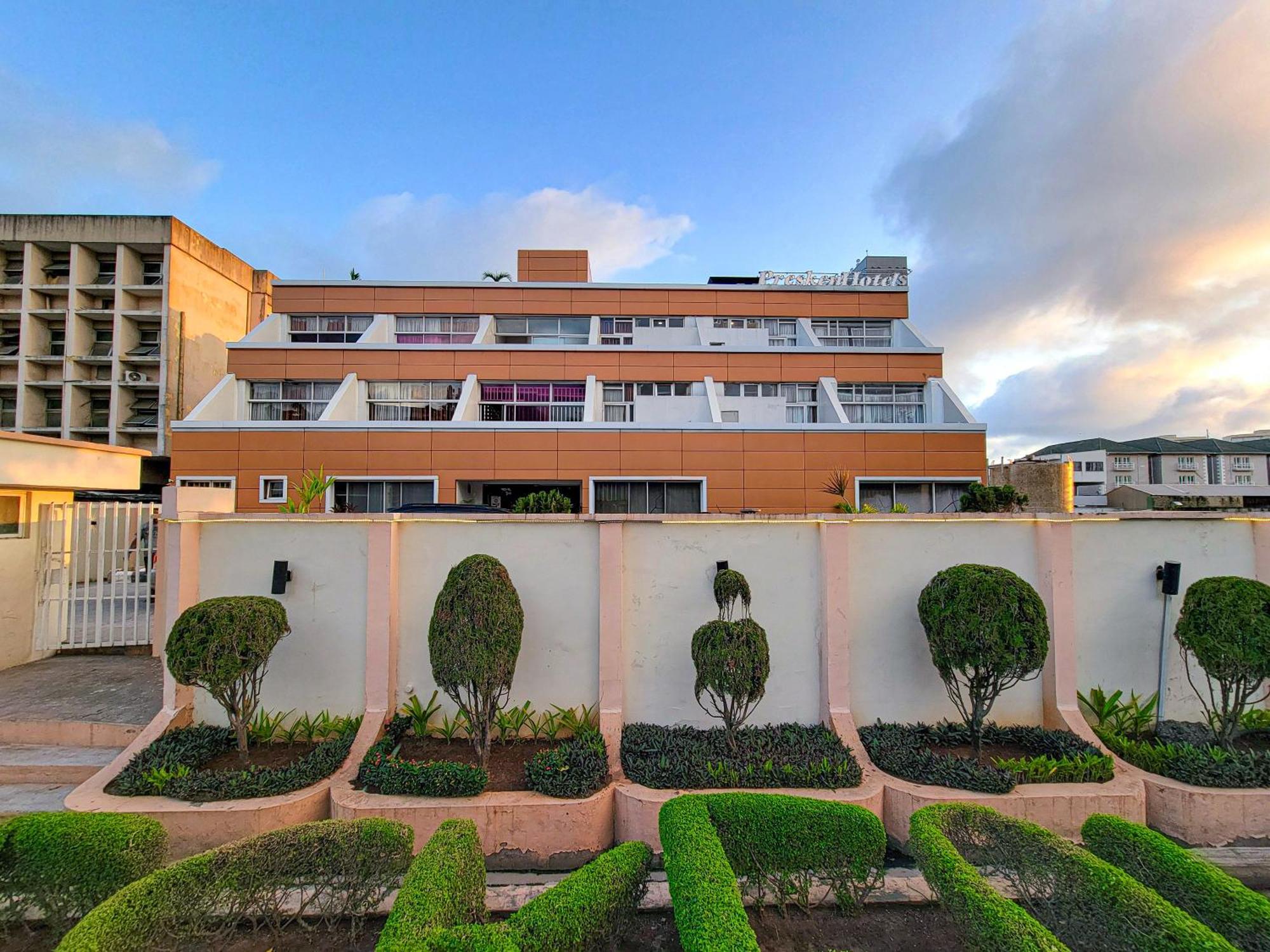 Presken Hotels @ Victoria Island Apese Екстер'єр фото